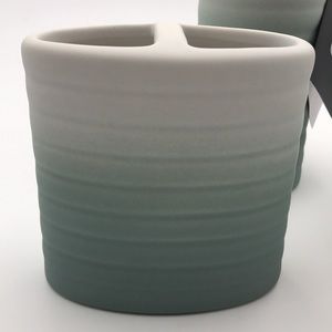 Ugg Fluff Ombre Ceramic Toothbrush Holder